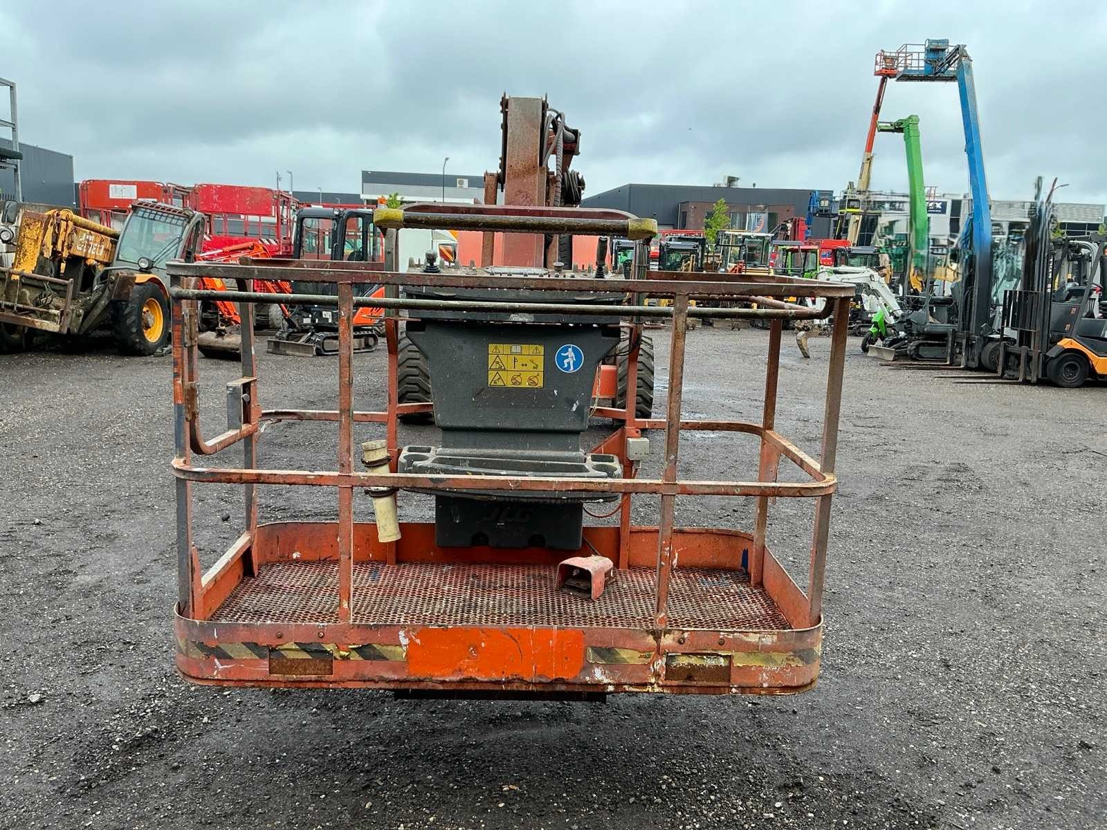 Telescopic Boom Lift - View 3